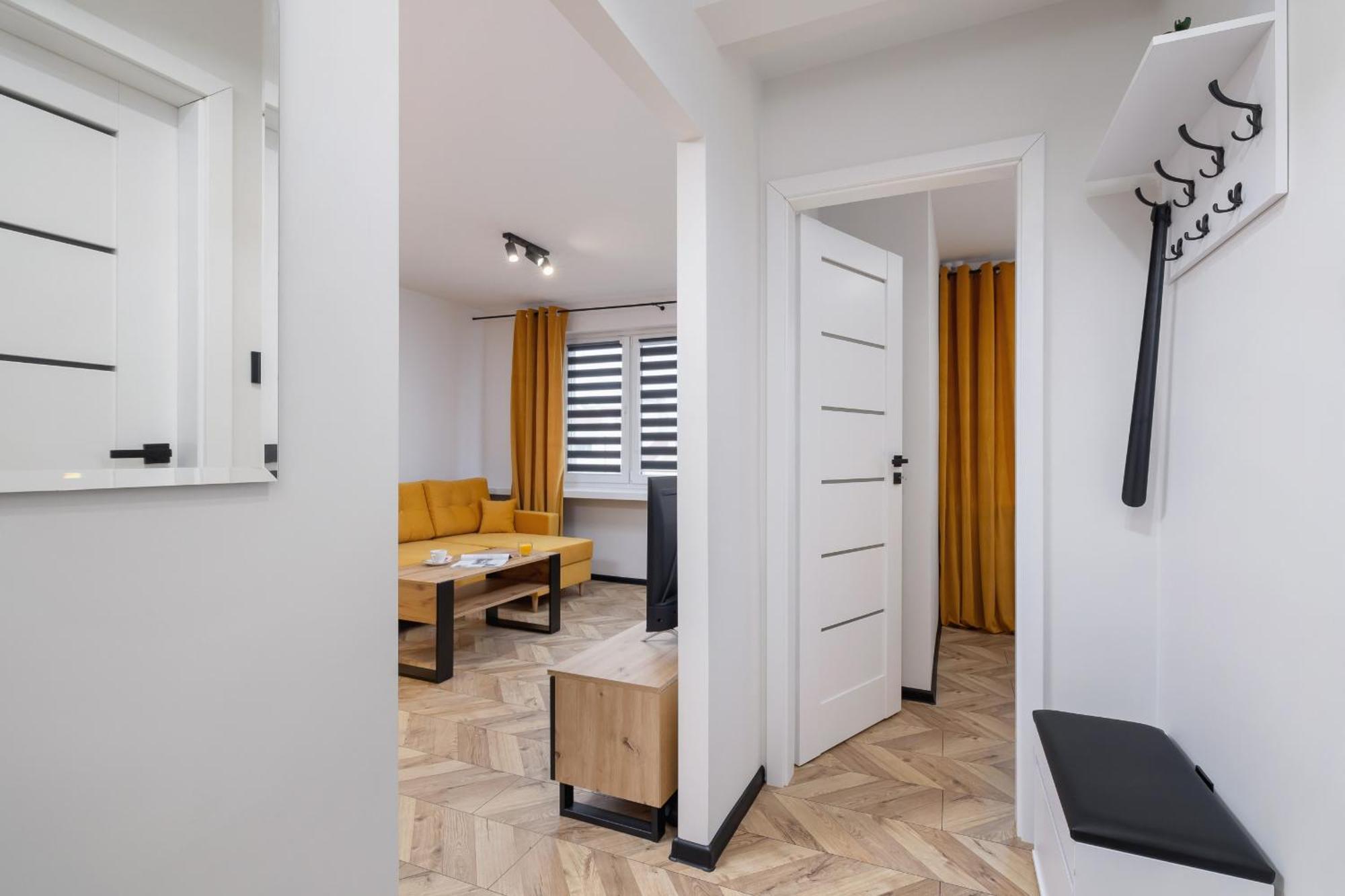 City Center One-Bedroom Apartment With Bathtub By Noclegi Renters Ряшів Екстер'єр фото