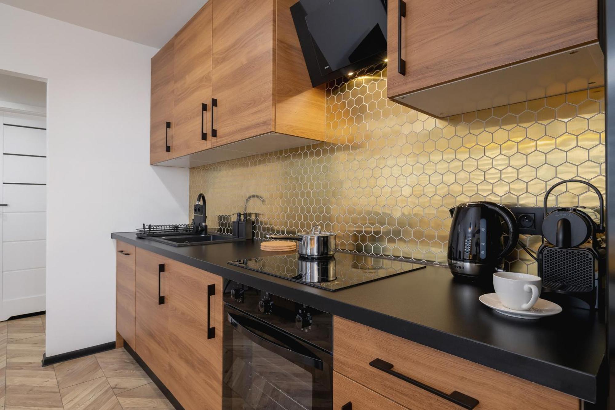 City Center One-Bedroom Apartment With Bathtub By Noclegi Renters Ряшів Екстер'єр фото